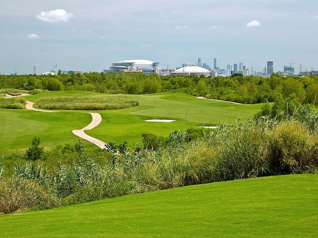 Local 18 hole golf courses Houston pro shops near you