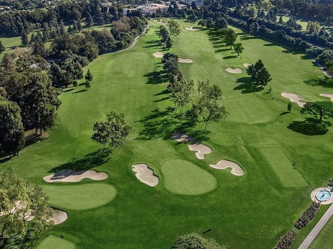 Local 18 hole golf courses Los Angeles pro shops near you