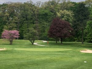 Local 18 hole golf courses Baltimore pro shops near you