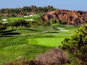 Local 18 hole golf courses San Diego pro shops near you