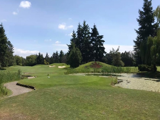 Local 18 hole golf courses Vancouver pro shops near you