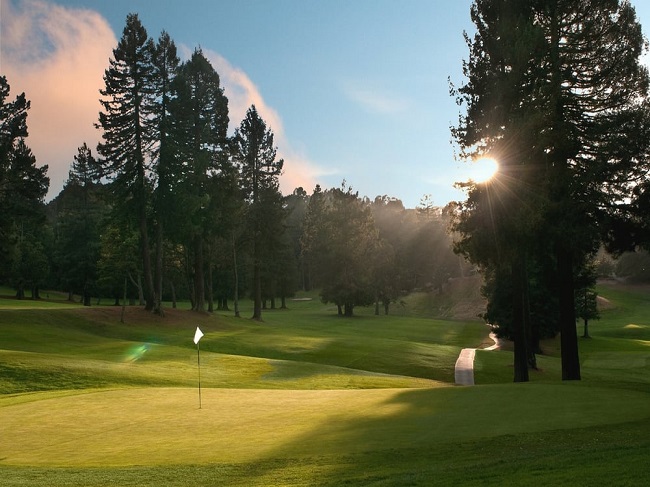 Best golf courses Oakland driving ranges your area