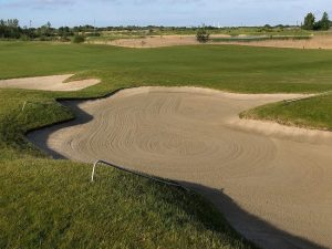 Local 18 hole golf courses Copenhagen pro shops near you